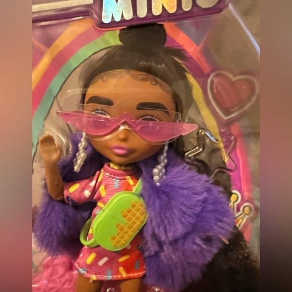 ****Donated***Barbie Extra Mini dark long hair sunglasses - Picture 2 of 7